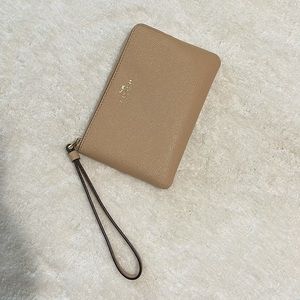 Coach Wristlet Nude